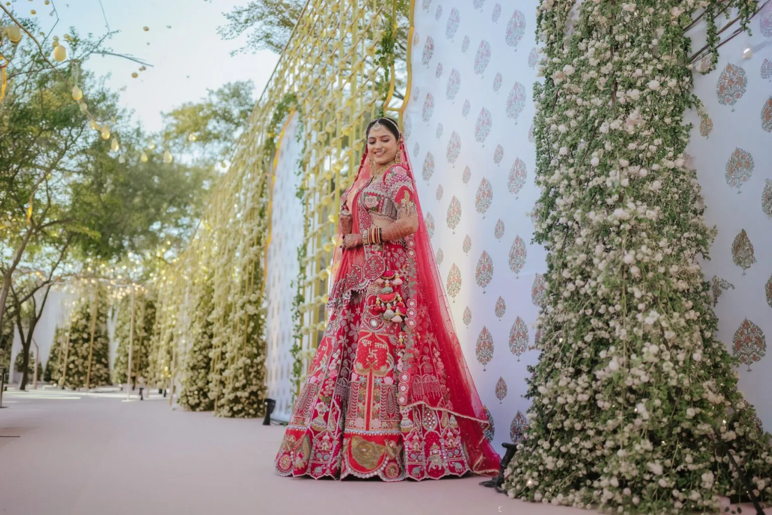 Honey & Dhruv Bride Thumbnil